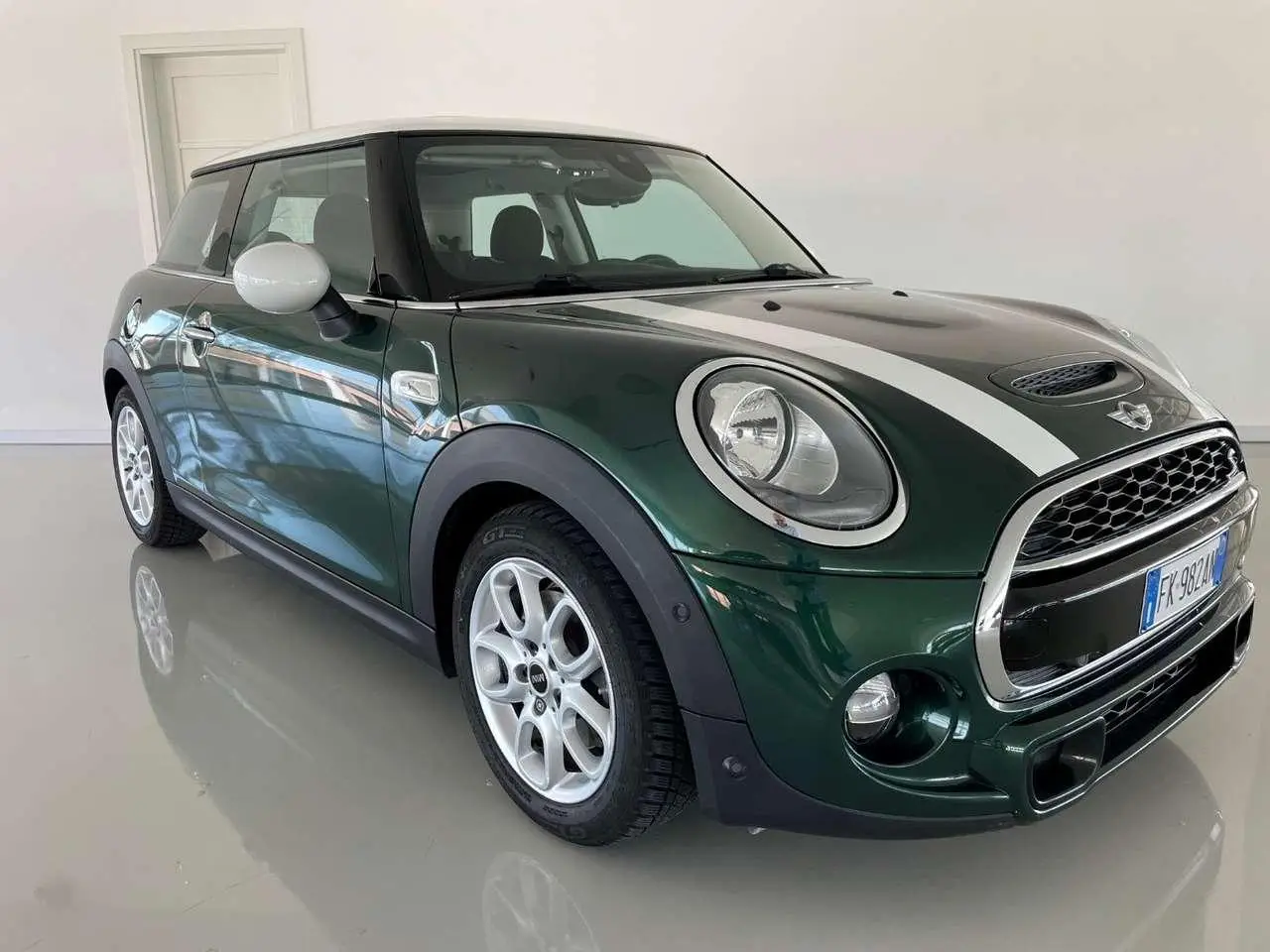 Photo 1 : Mini Cooper 2017 Diesel