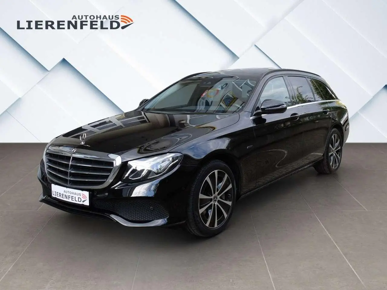 Photo 1 : Mercedes-benz Classe E 2019 Hybride