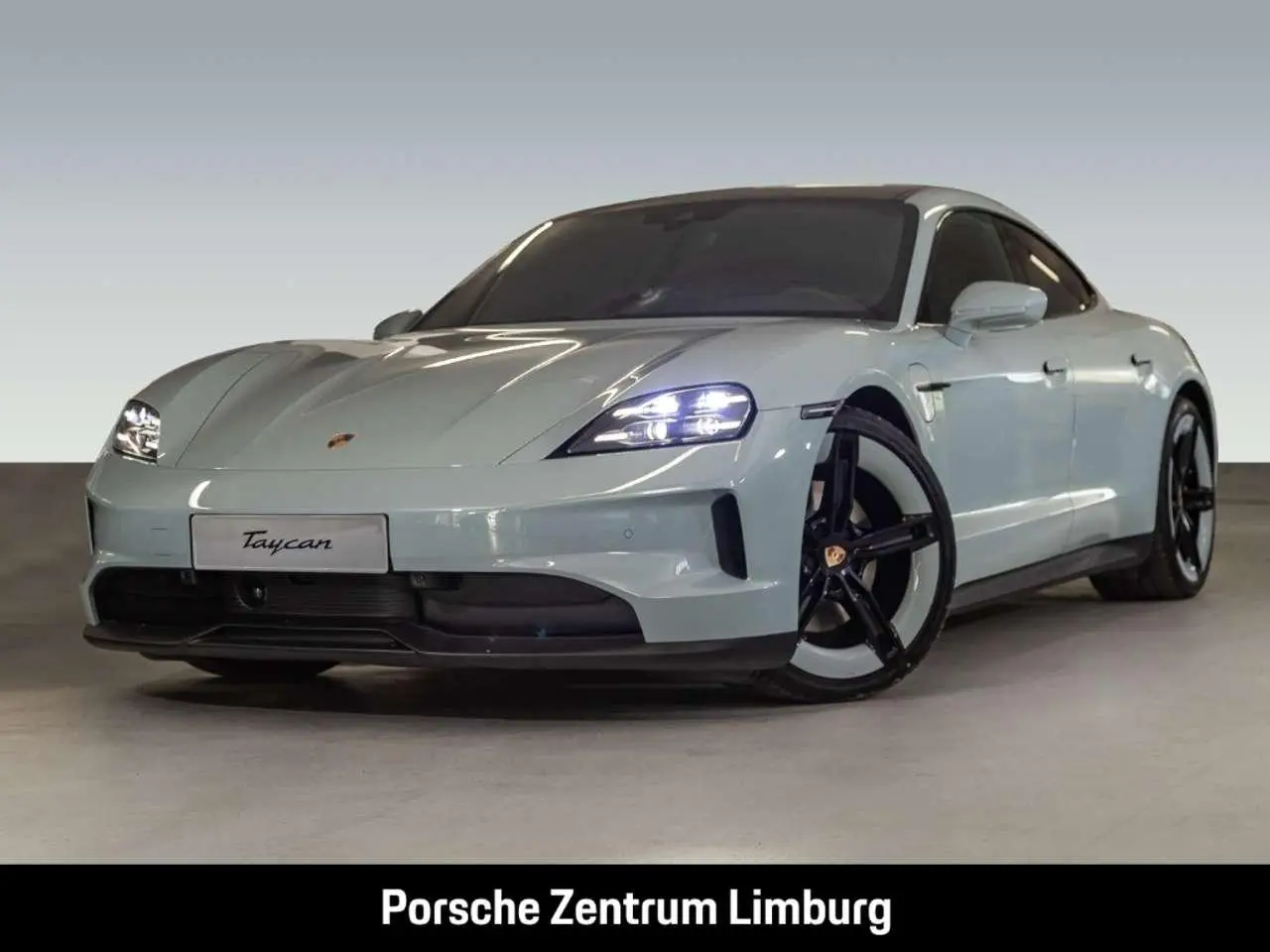 Photo 1 : Porsche Taycan 2024 Electric