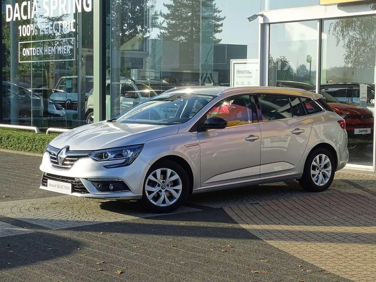 Photo 1 : Renault Megane 2020 Petrol