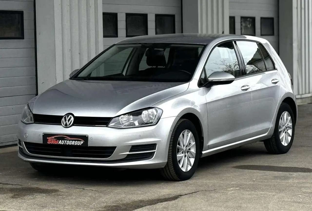 Photo 1 : Volkswagen Golf 2016 Petrol