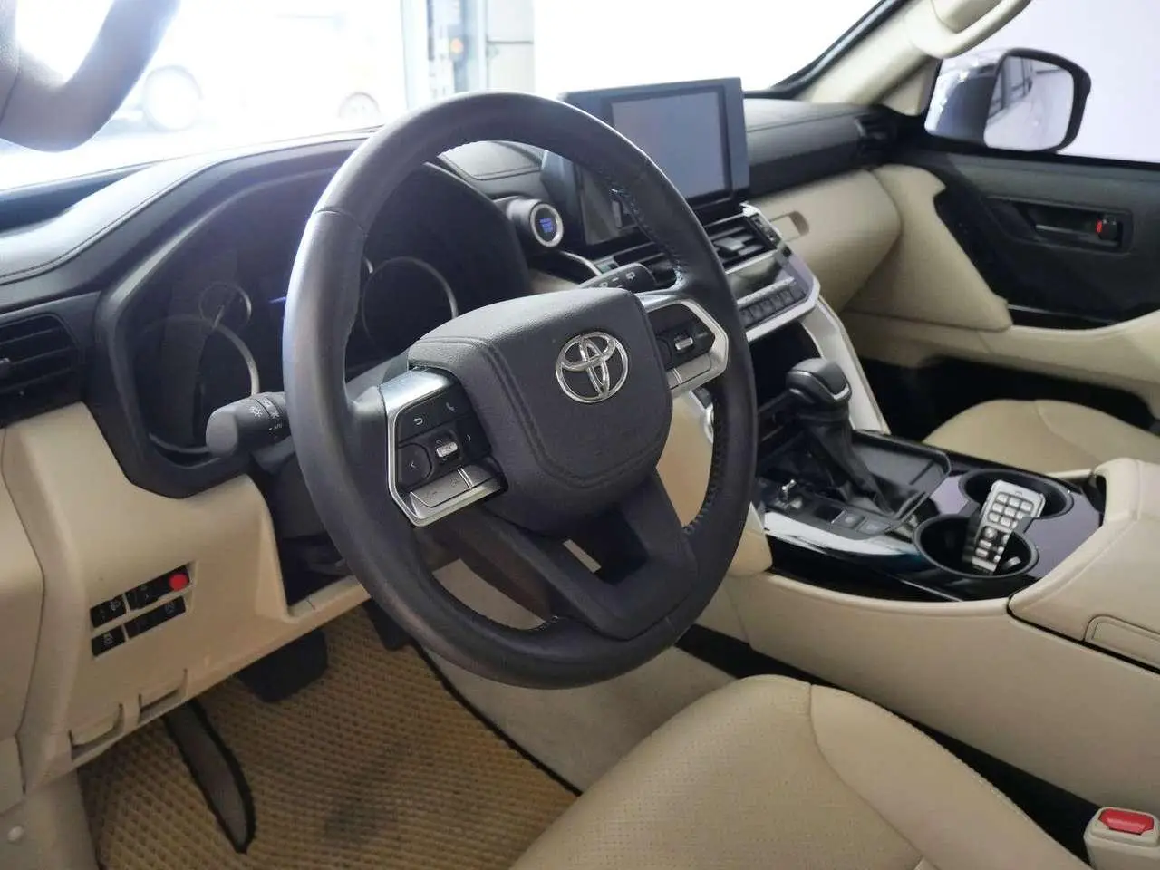 Photo 1 : Toyota Land Cruiser 2022 Petrol