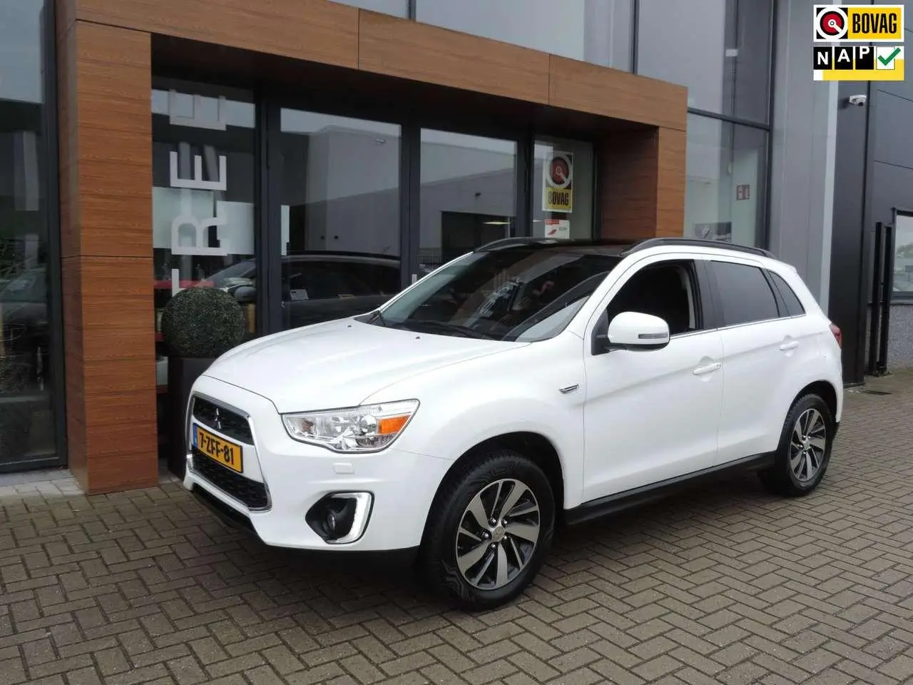 Photo 1 : Mitsubishi Asx 2015 Petrol