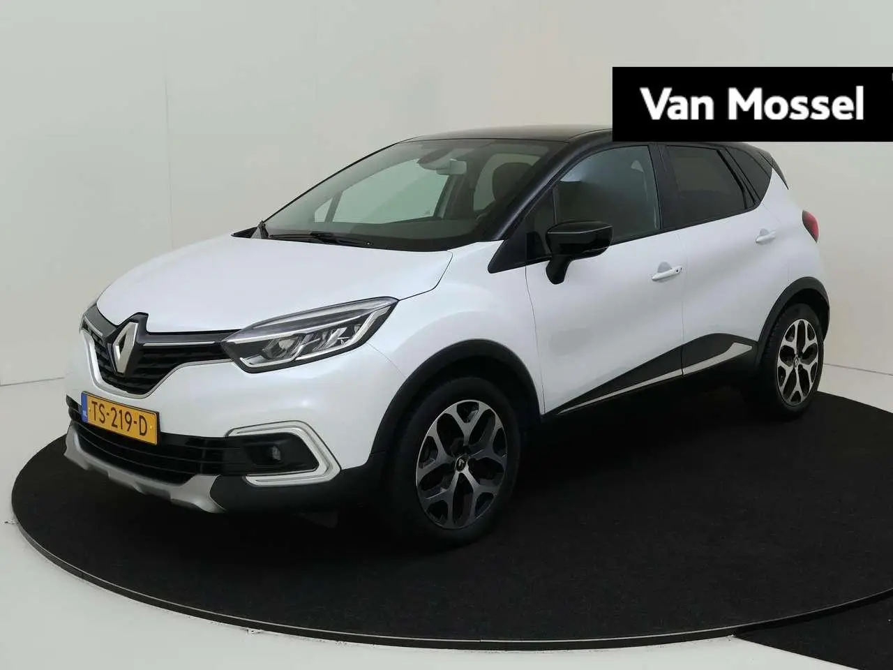 Photo 1 : Renault Captur 2018 Essence