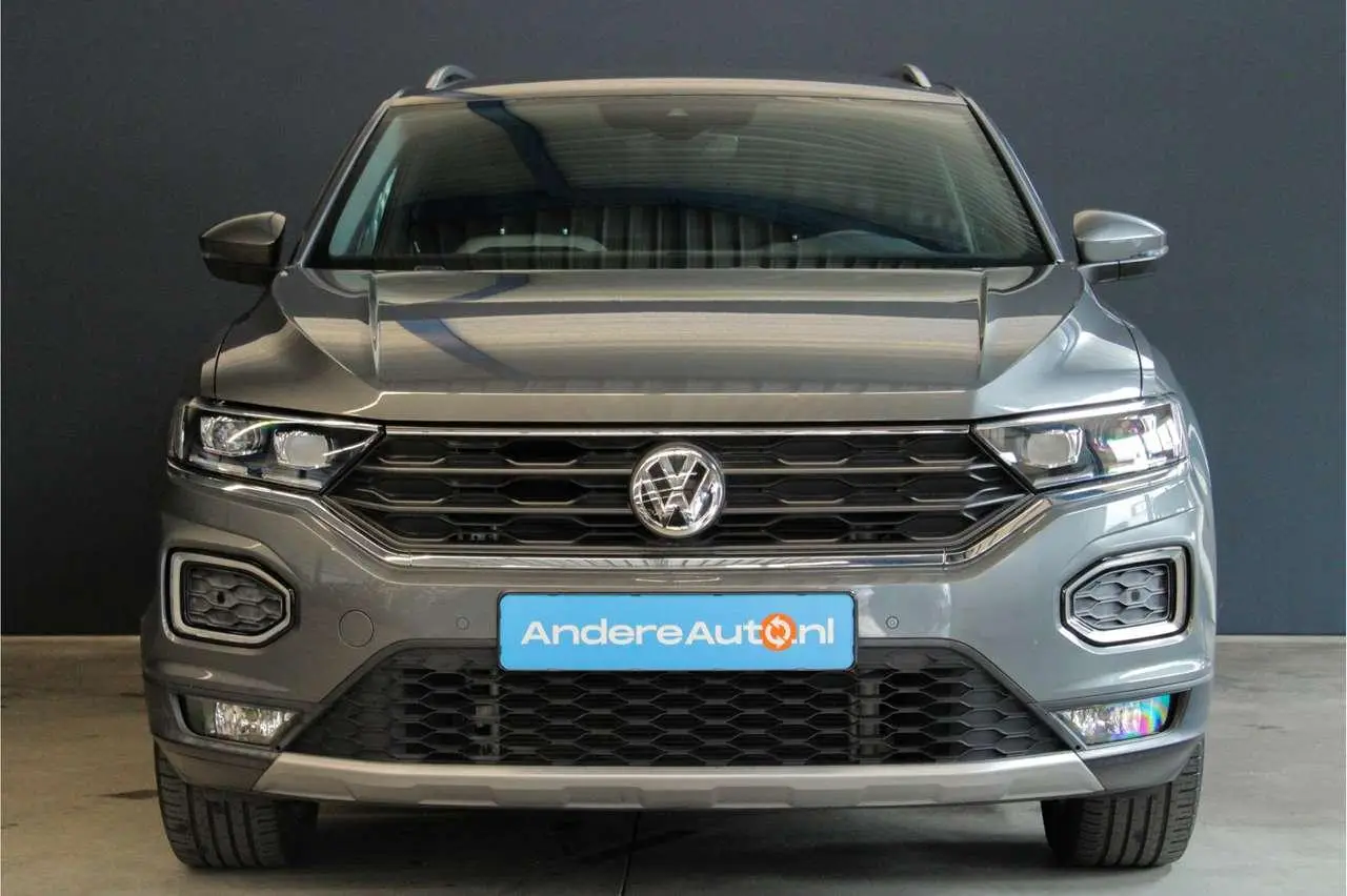 Photo 1 : Volkswagen T-roc 2018 Petrol