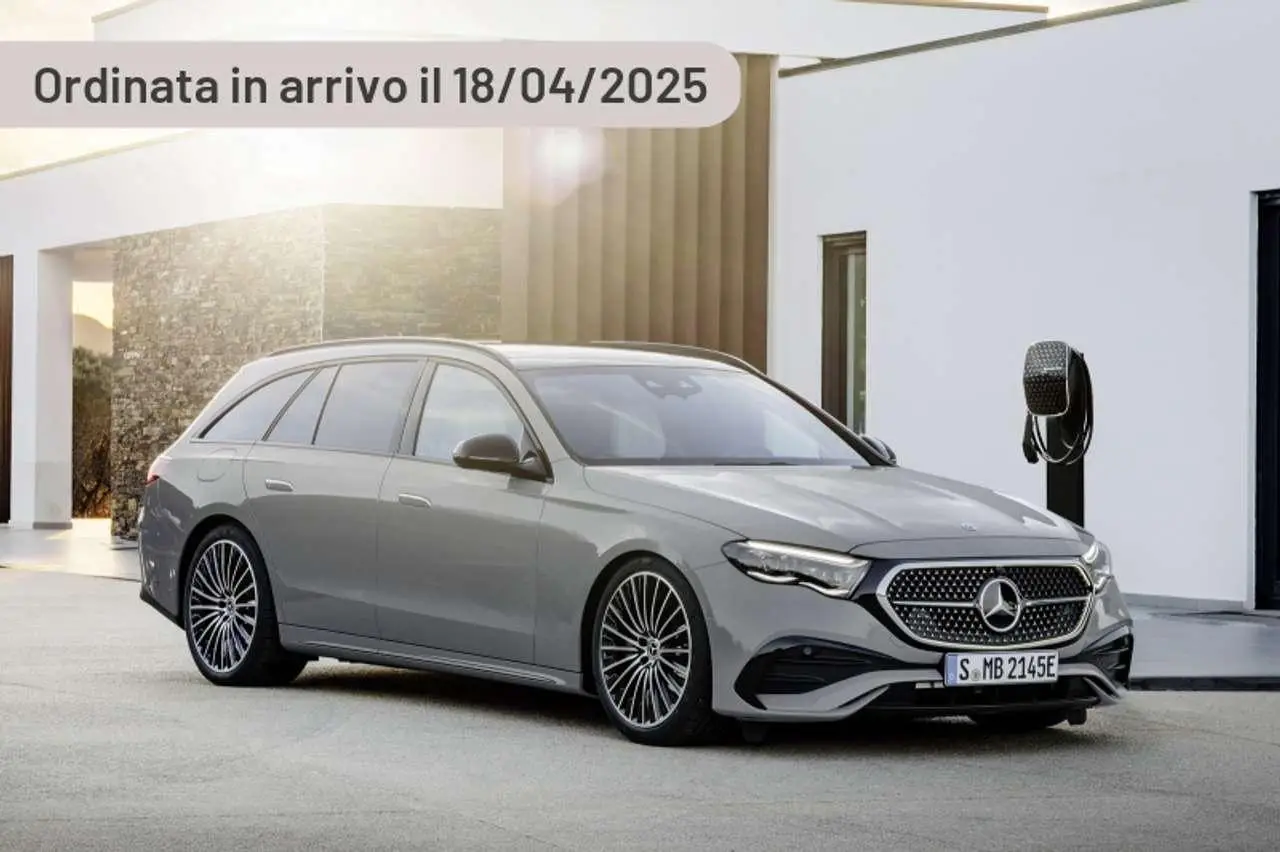 Photo 1 : Mercedes-benz Classe E 2024 Hybrid