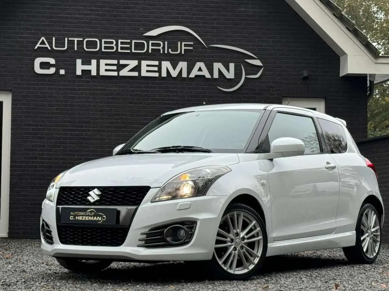 Photo 1 : Suzuki Swift 2015 Essence