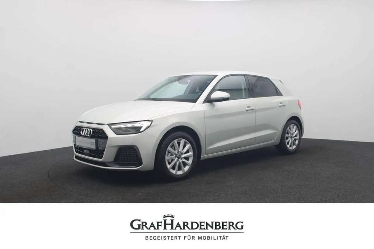 Photo 1 : Audi A1 2024 Essence