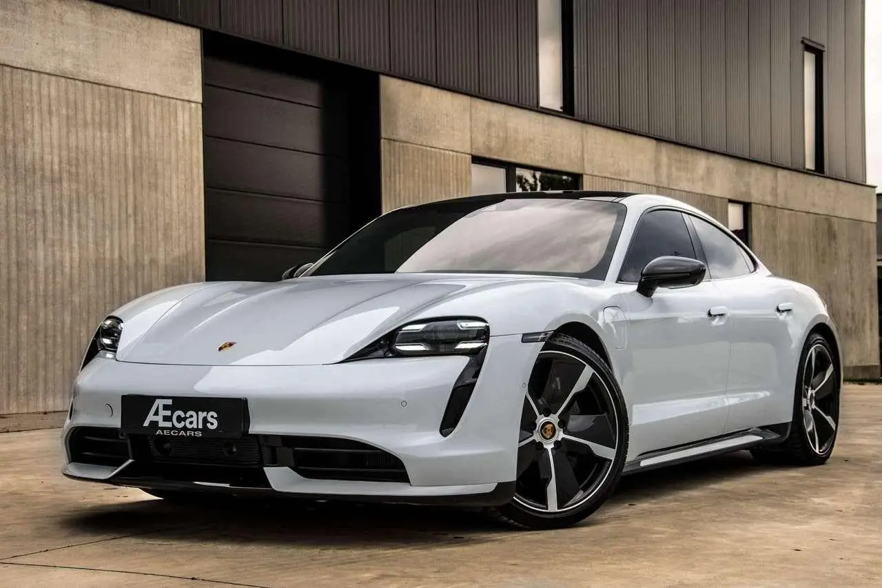 Photo 1 : Porsche Taycan 2020 Electric