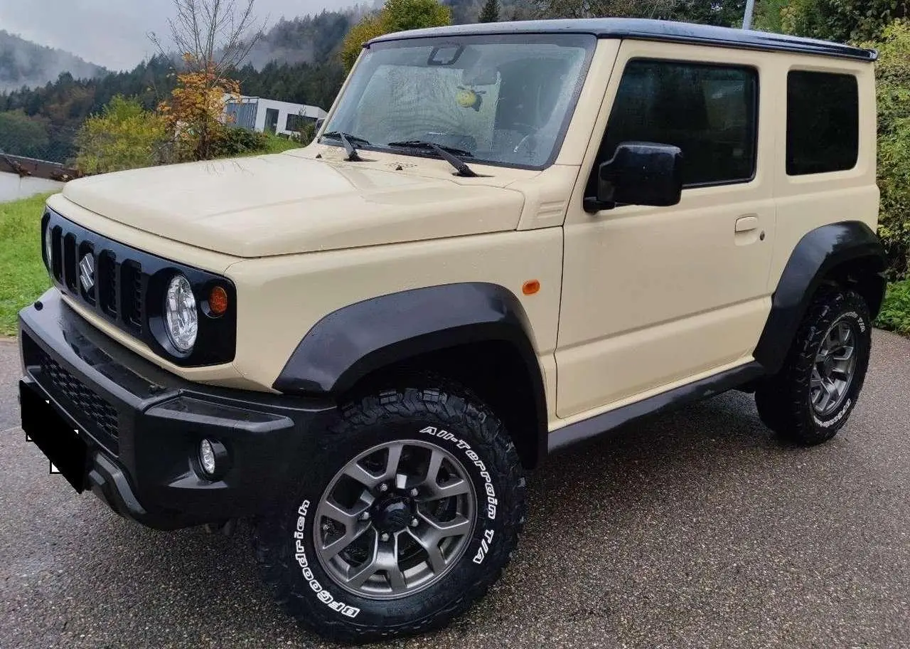 Photo 1 : Suzuki Jimny 2018 Petrol