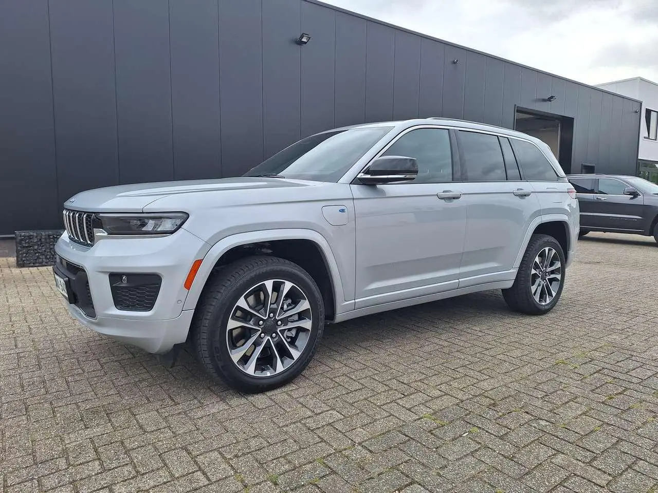 Photo 1 : Jeep Grand Cherokee 2023 Hybrid