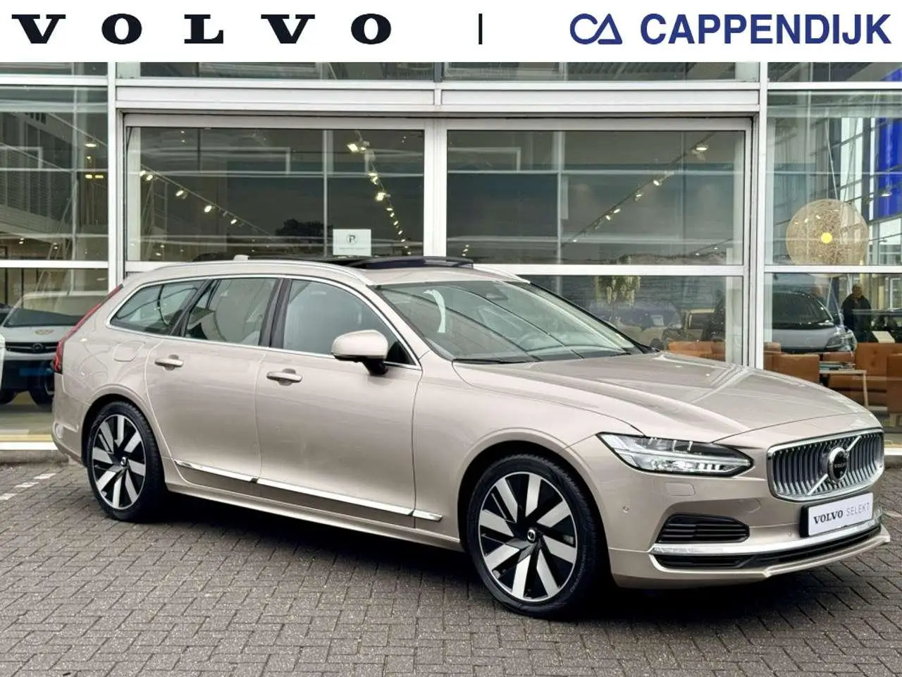 Photo 1 : Volvo V90 2023 Hybrid