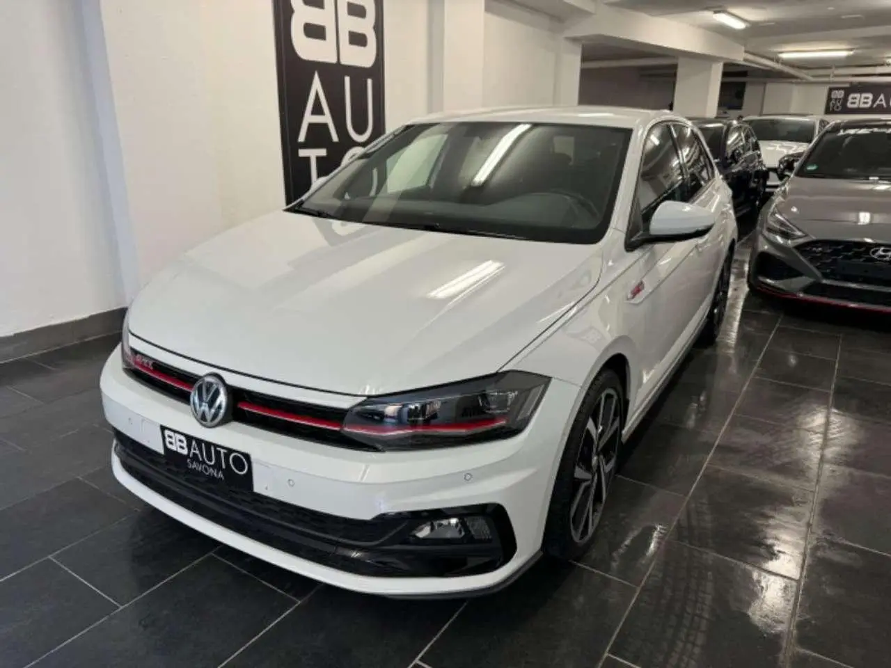 Photo 1 : Volkswagen Polo 2019 Petrol