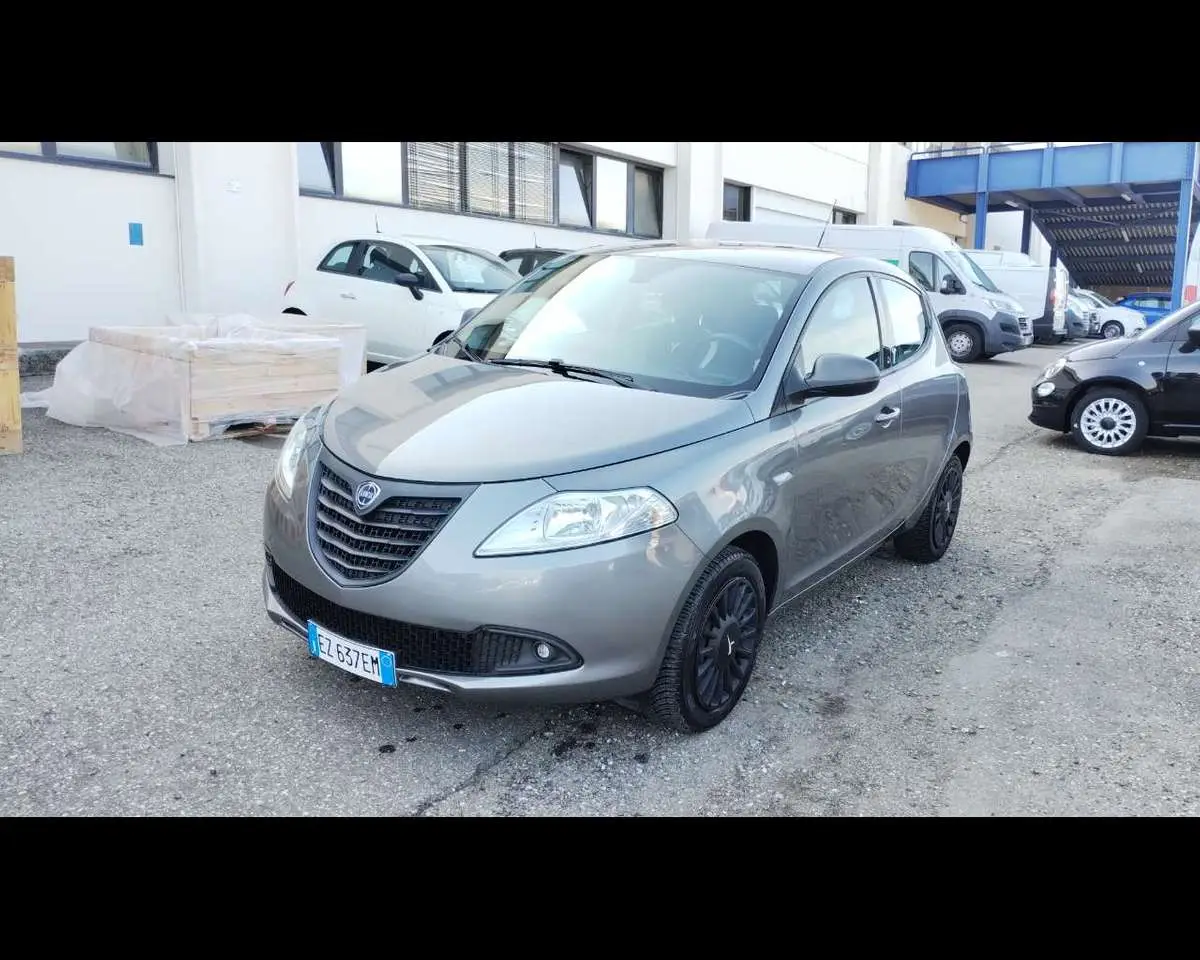 Photo 1 : Lancia Ypsilon 2015 Petrol