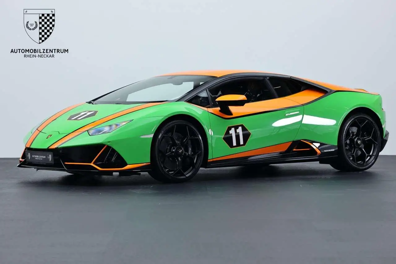 Photo 1 : Lamborghini Huracan 2021 Essence