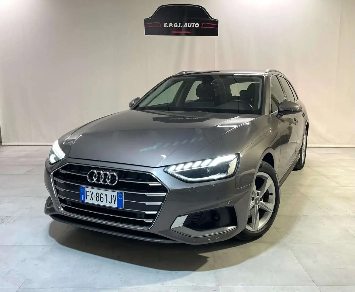 Photo 1 : Audi A4 2019 Diesel