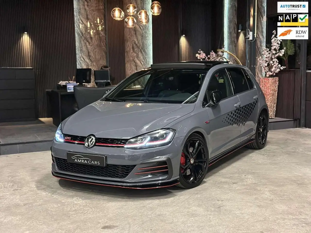 Photo 1 : Volkswagen Golf 2019 Essence