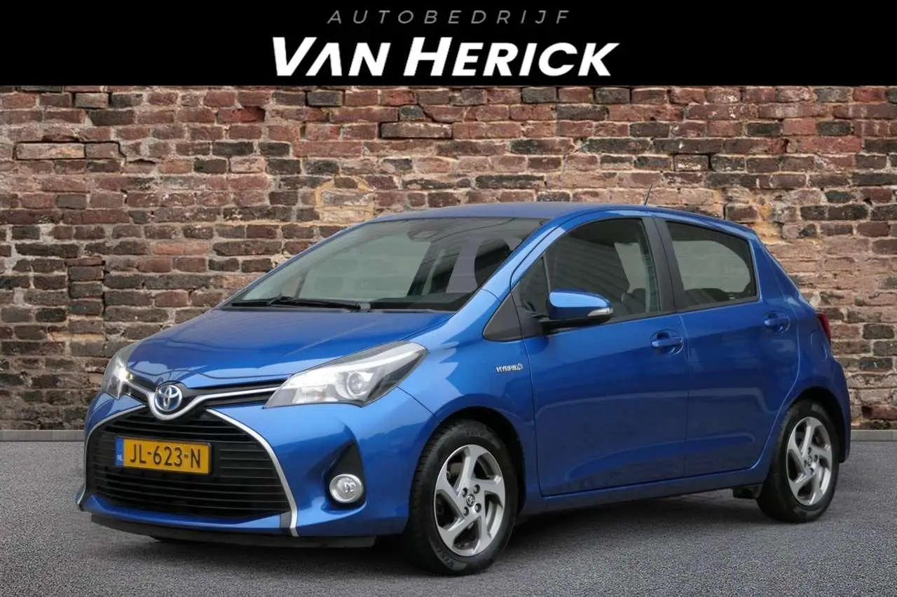 Photo 1 : Toyota Yaris 2016 Hybrid