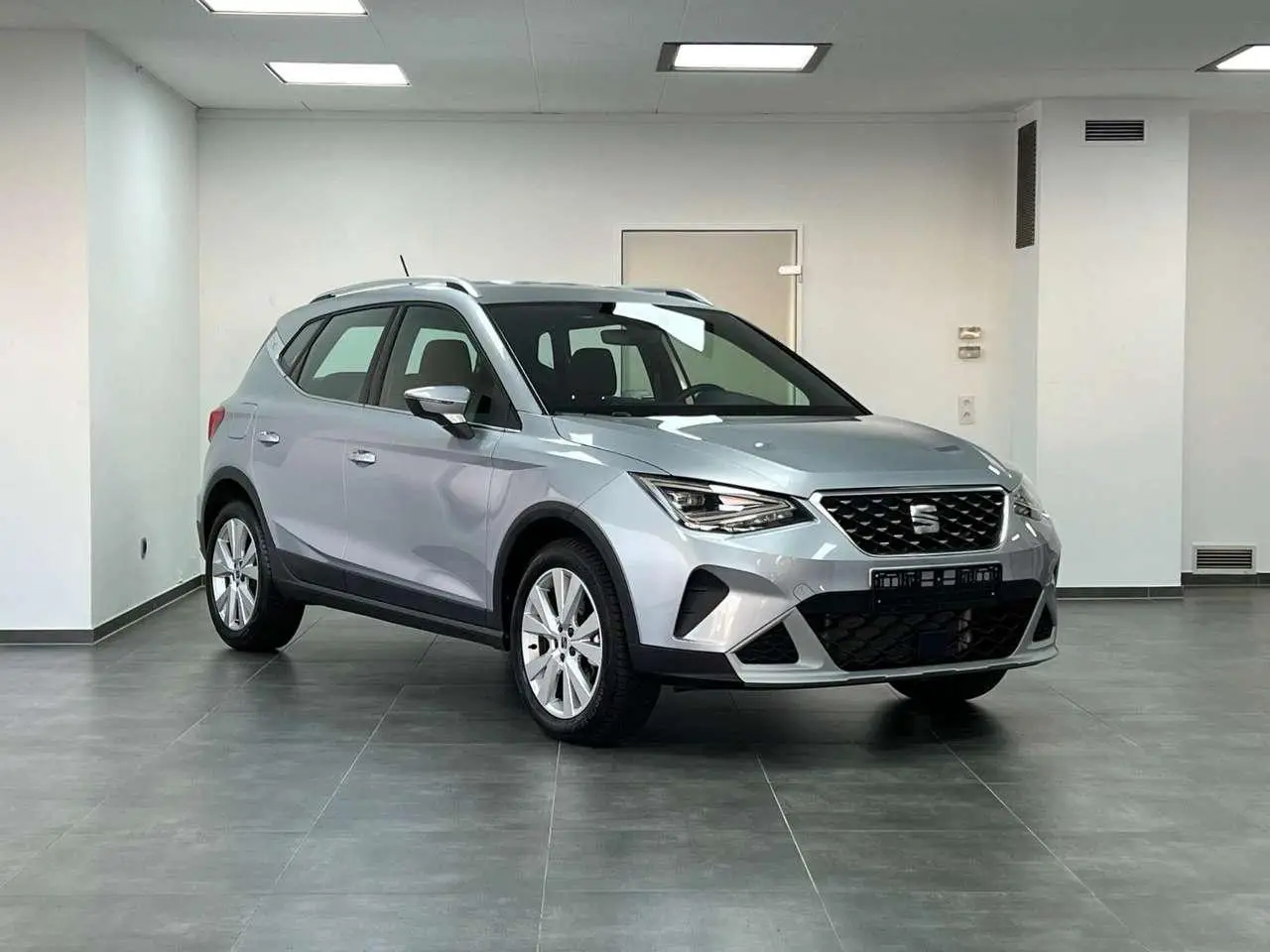 Photo 1 : Seat Arona 2022 Petrol