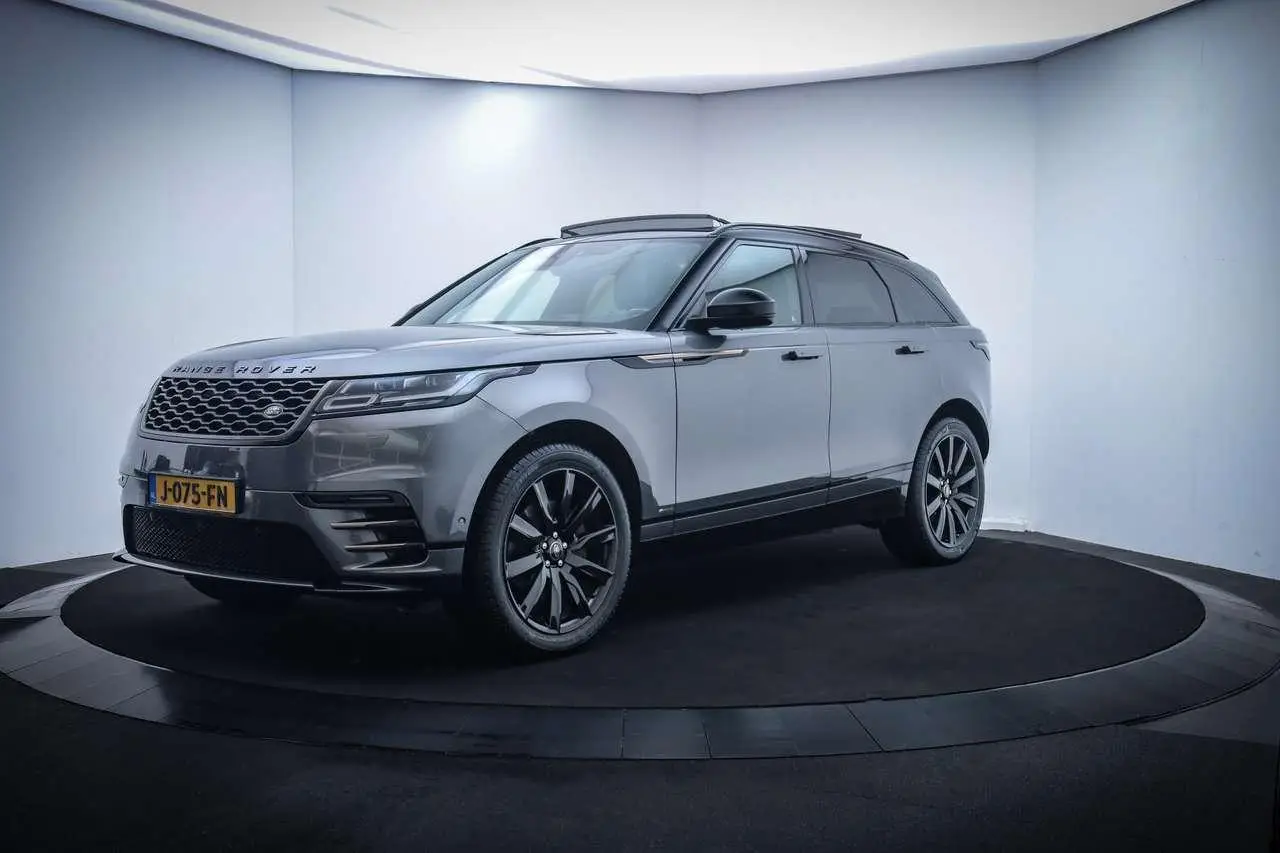 Photo 1 : Land Rover Range Rover Velar 2018 Petrol