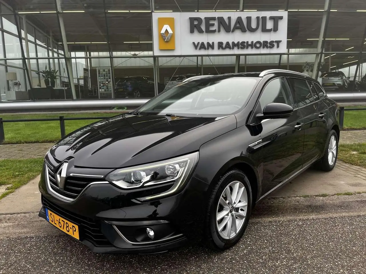 Photo 1 : Renault Megane 2018 Petrol