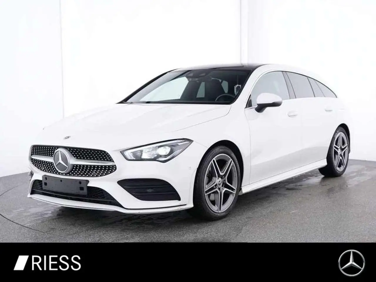 Photo 1 : Mercedes-benz Classe Cla 2023 Essence