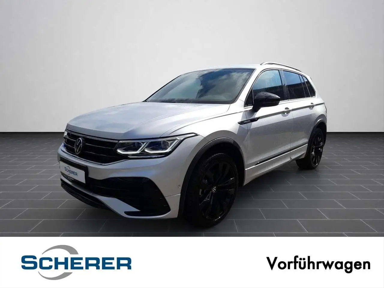 Photo 1 : Volkswagen Tiguan 2024 Essence