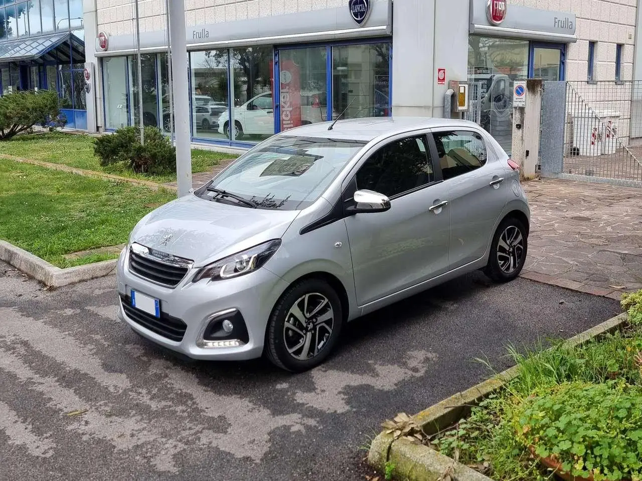 Photo 1 : Peugeot 108 2021 Petrol