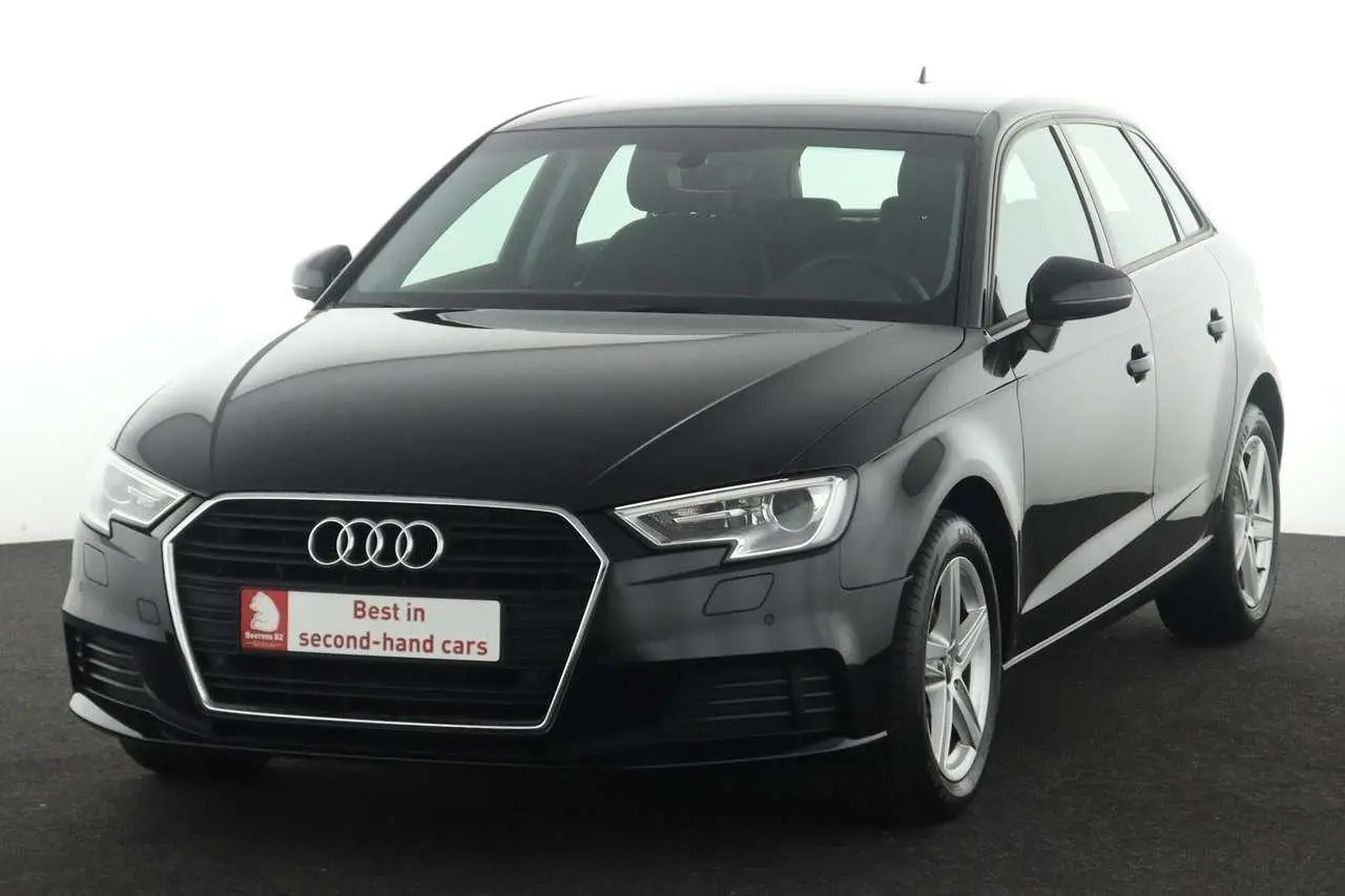 Photo 1 : Audi A3 2019 Essence