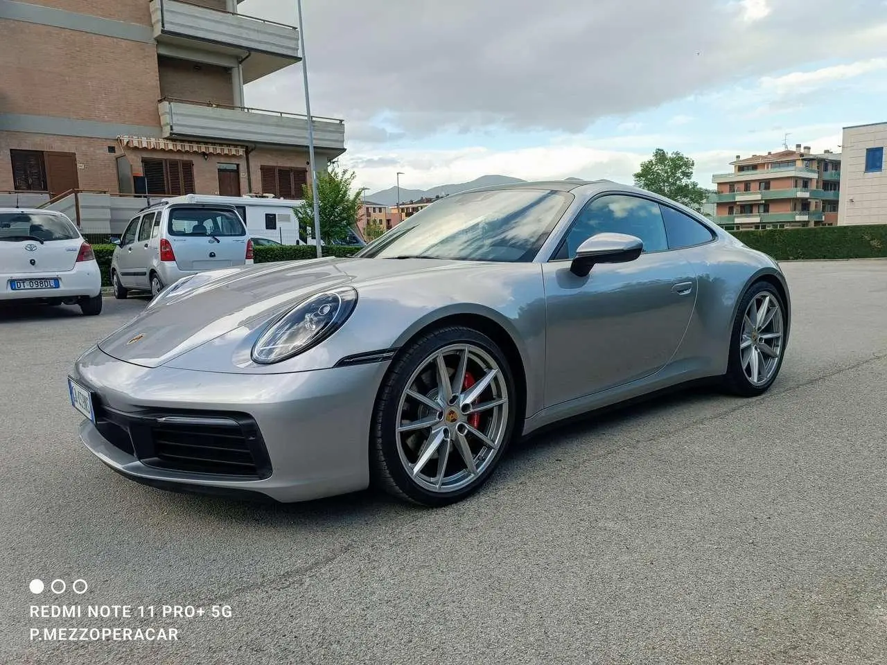 Photo 1 : Porsche 992 2020 Essence