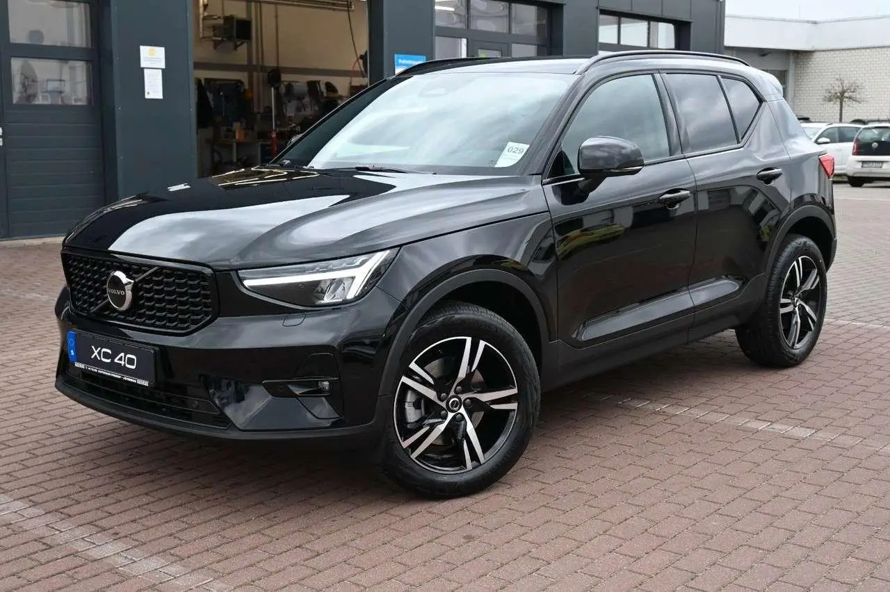 Photo 1 : Volvo Xc40 2023 Petrol