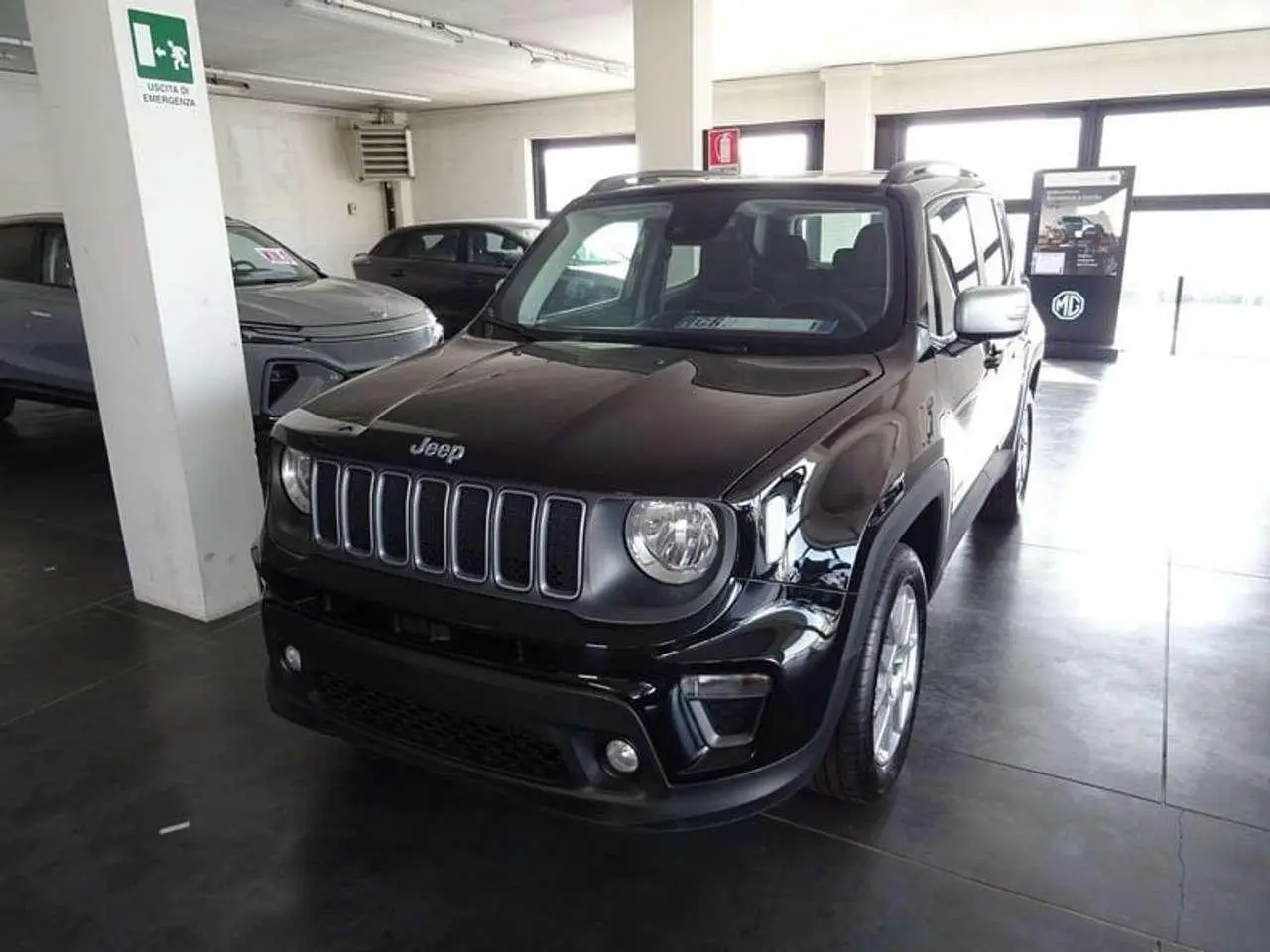 Photo 1 : Jeep Renegade 2023 Hybrid