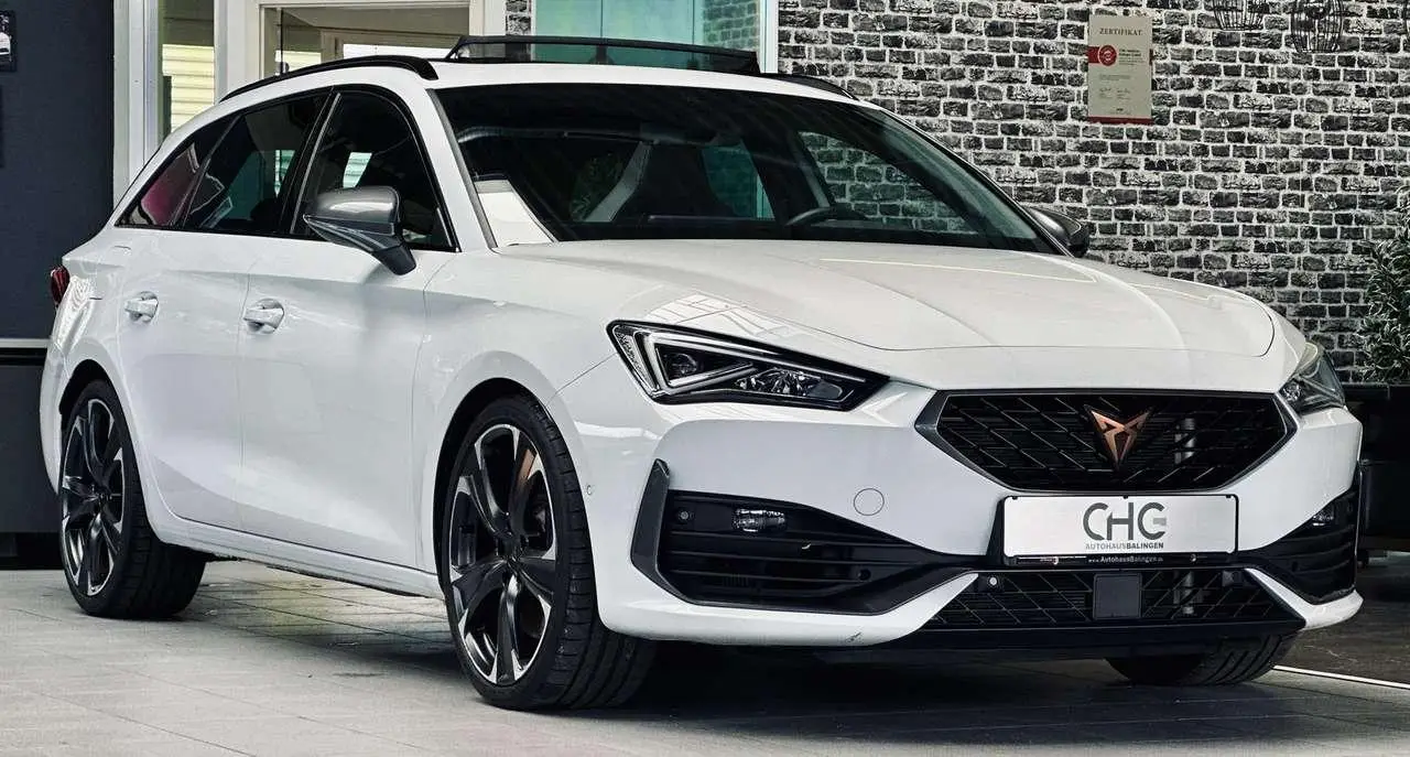 Photo 1 : Cupra Leon 2023 Petrol