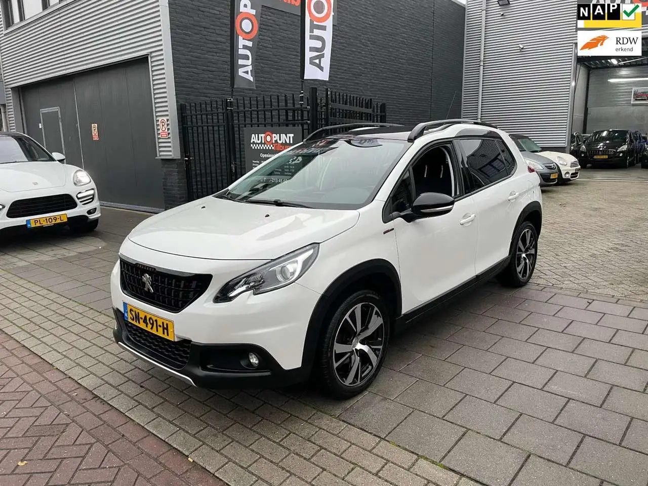 Photo 1 : Peugeot 2008 2018 Petrol