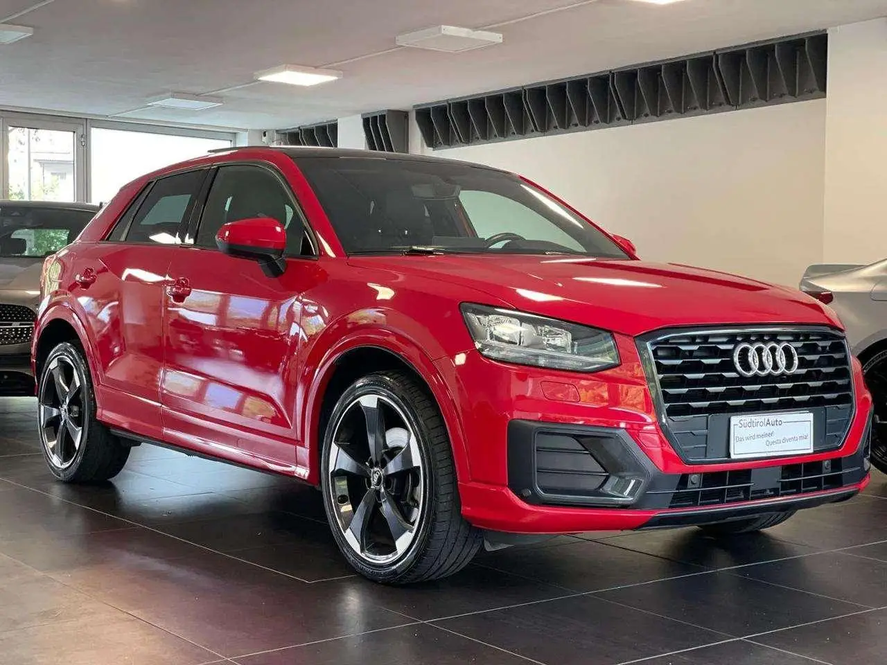 Photo 1 : Audi Q2 2017 Petrol