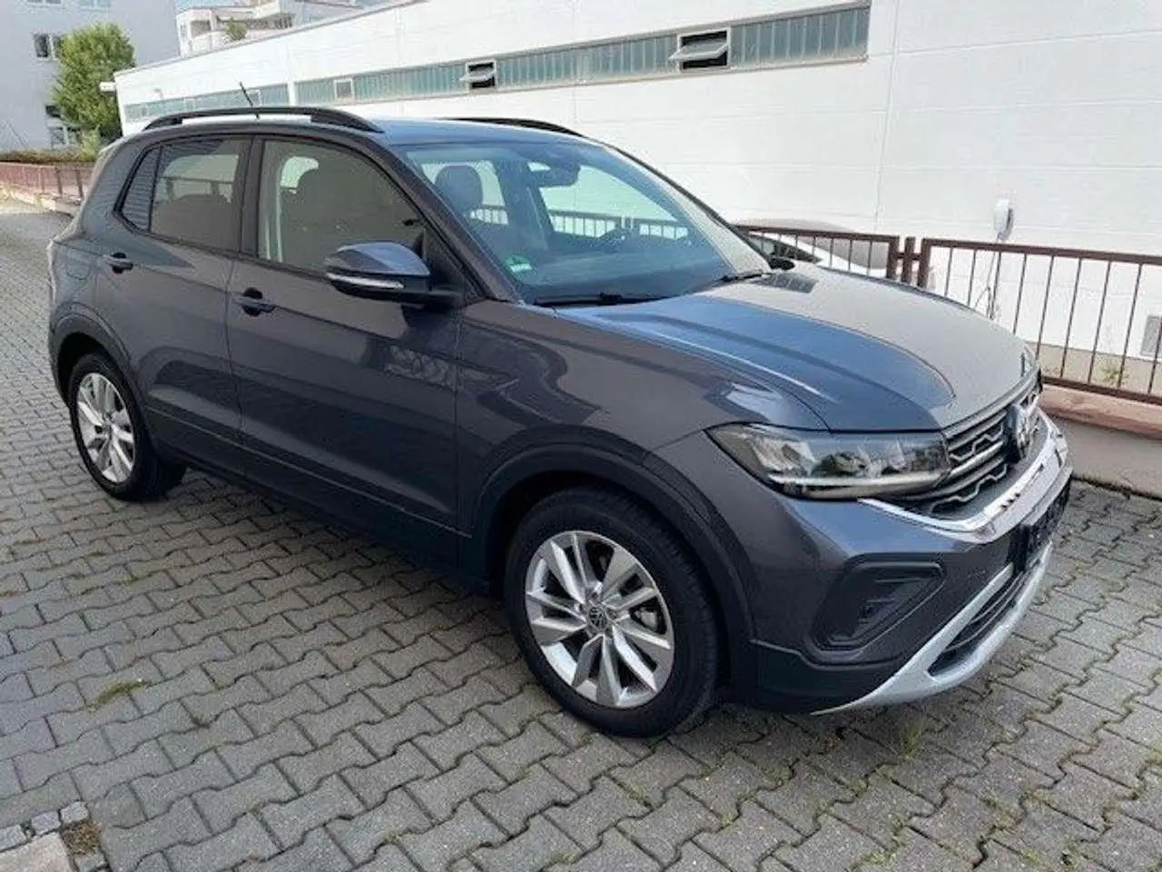 Photo 1 : Volkswagen T-cross 2024 Essence