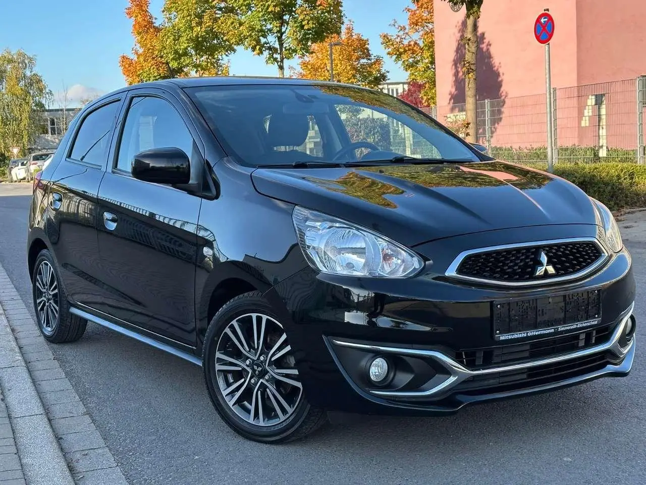 Photo 1 : Mitsubishi Space Star 2017 Petrol