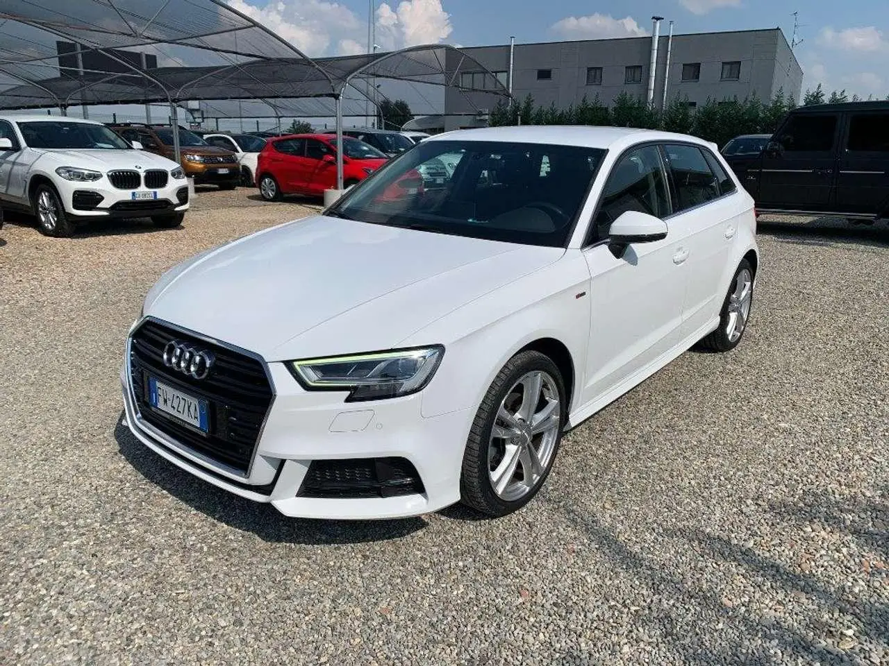 Photo 1 : Audi A3 2019 Petrol