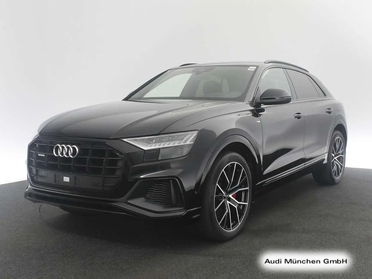 Photo 1 : Audi Q8 2021 Hybride