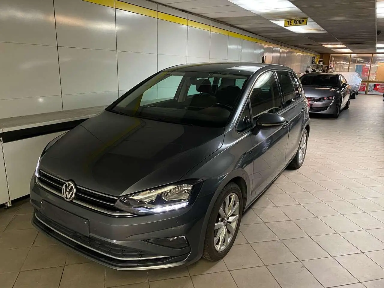 Photo 1 : Volkswagen Golf 2019 Petrol