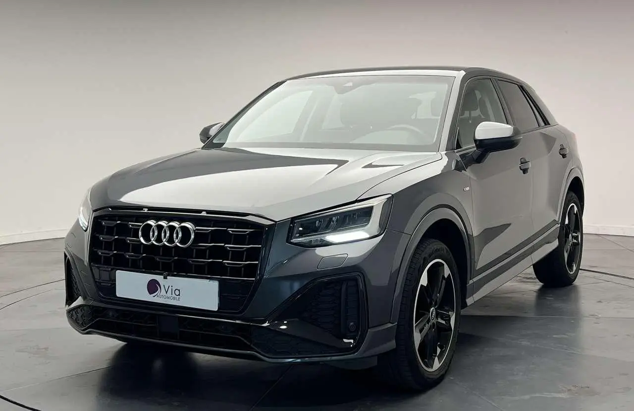 Photo 1 : Audi Q2 2021 Petrol