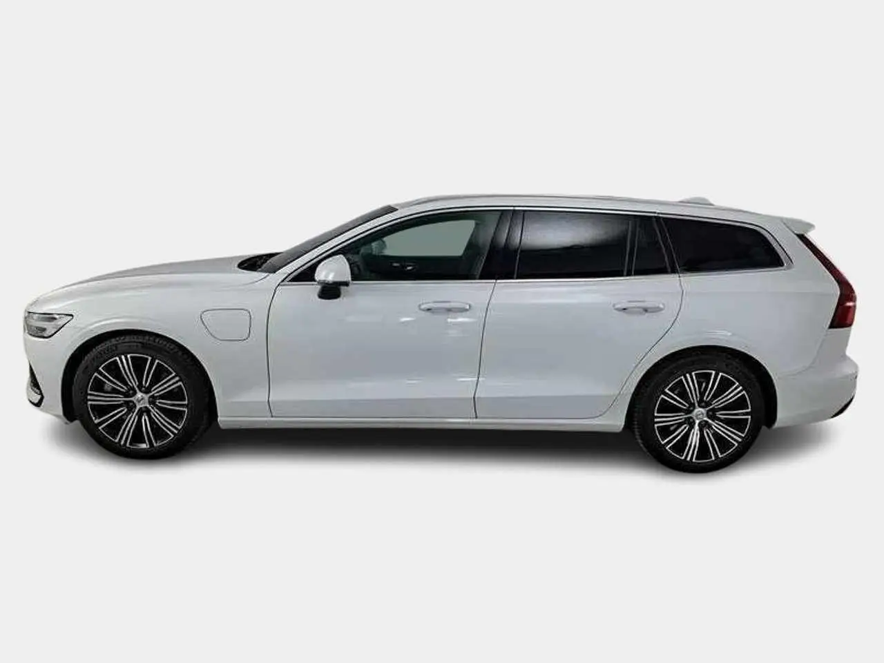 Photo 1 : Volvo V60 2022 Hybride