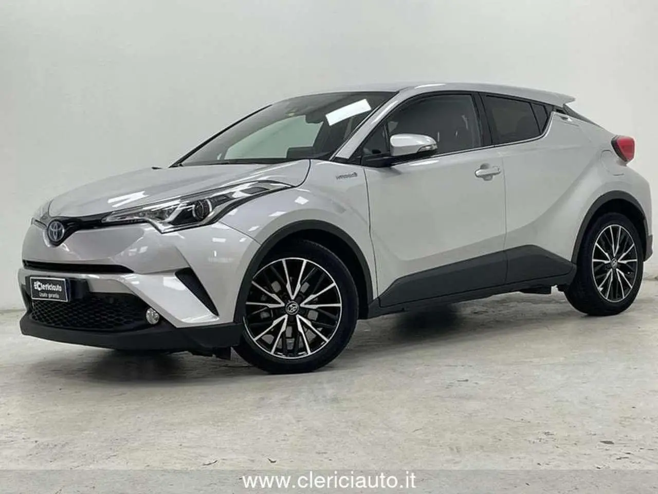 Photo 1 : Toyota C-hr 2017 Hybride