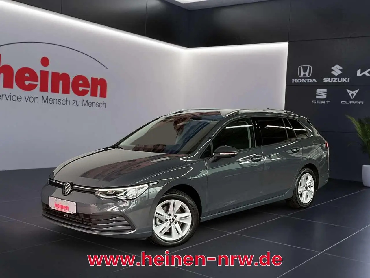 Photo 1 : Volkswagen Golf 2024 Petrol