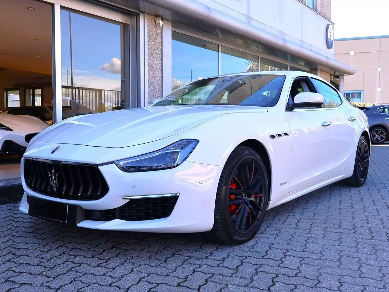 Photo 1 : Maserati Ghibli 2019 Essence