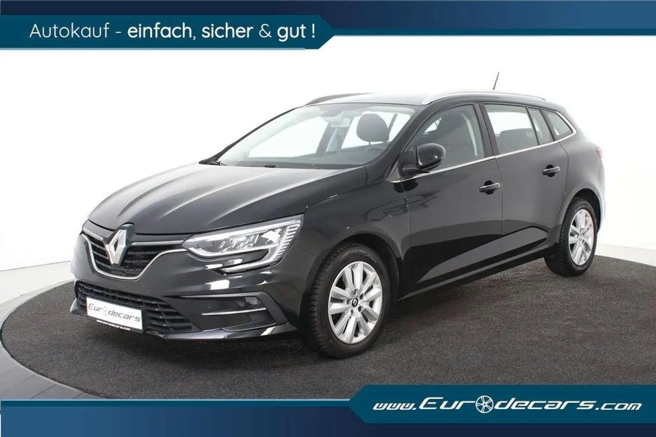 Photo 1 : Renault Megane 2022 Essence