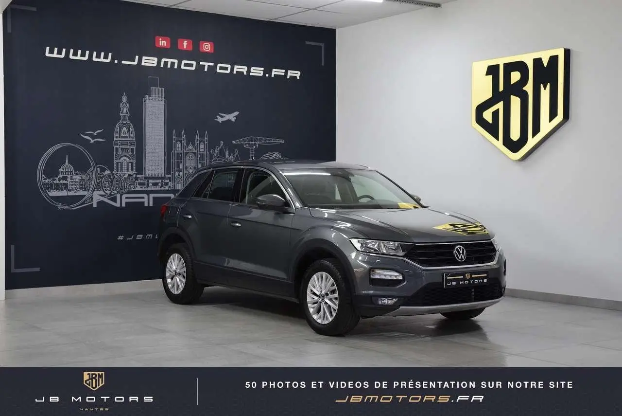 Photo 1 : Volkswagen T-roc 2021 Essence