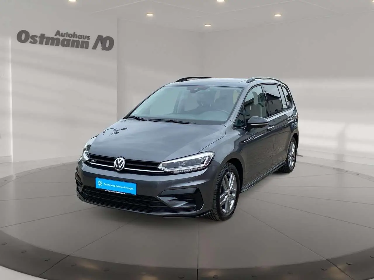 Photo 1 : Volkswagen Touran 2020 Petrol