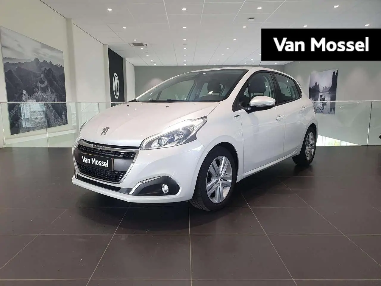 Photo 1 : Peugeot 208 2019 Petrol