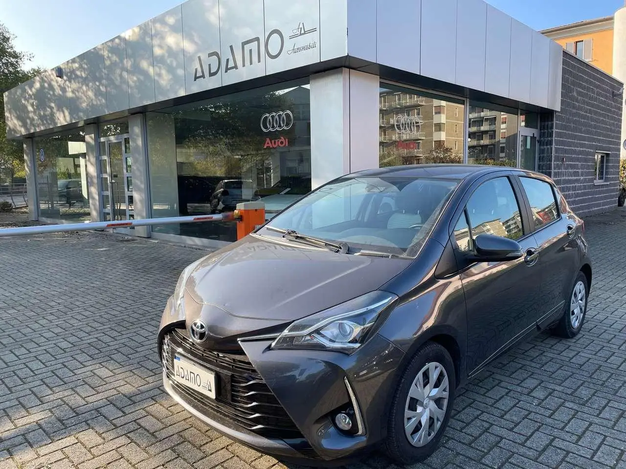 Photo 1 : Toyota Yaris 2019 Petrol